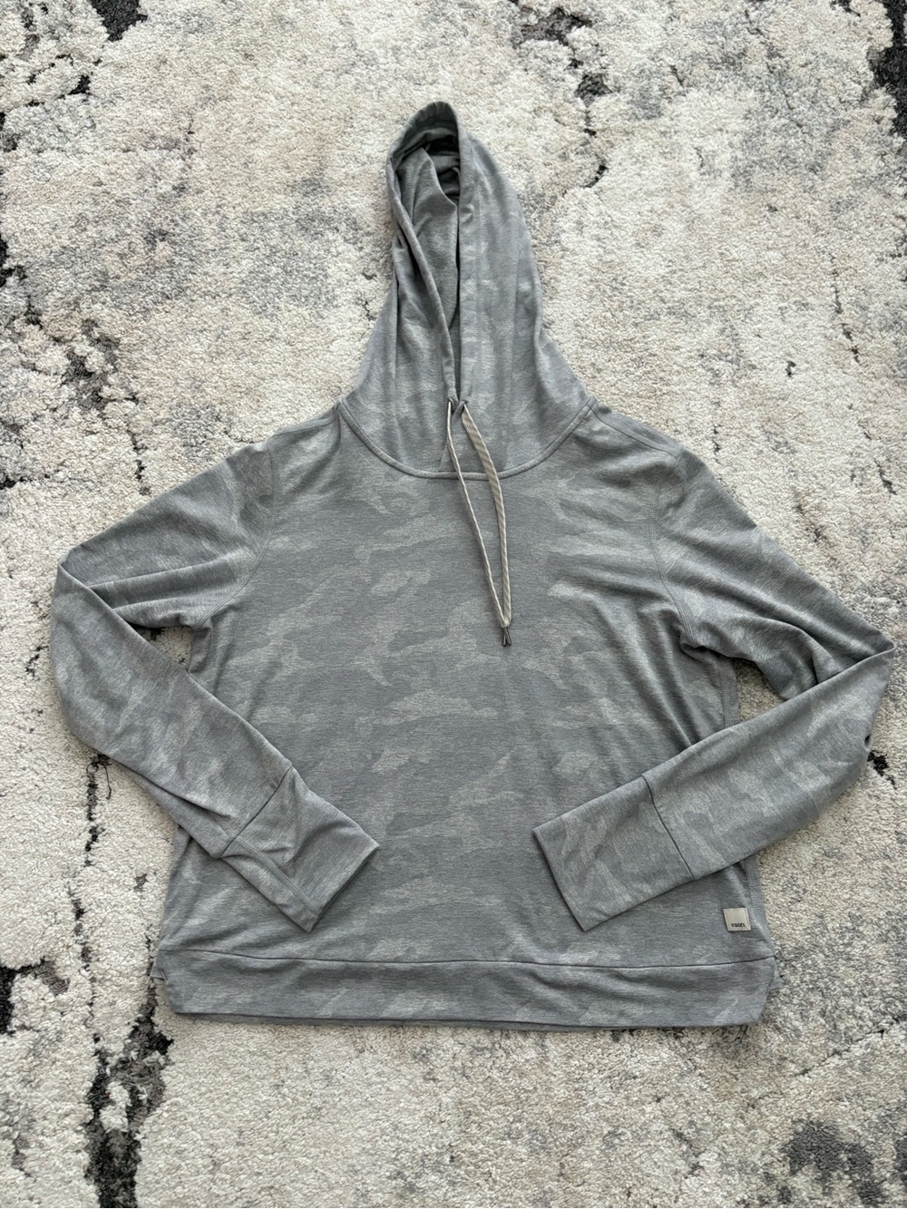 Light Gray Camo Hooded Women's Vuori Pull Over Size Small